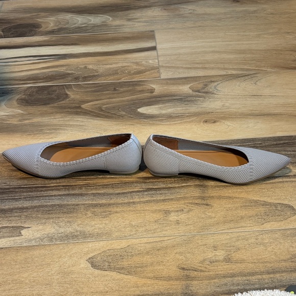 Vionic Dahlia Knit Pointed-Toe Ballet Flat – Light Gray | Size 7.5 - Picture 4 of 7